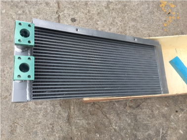 EC210B液壓（yā）油（yóu）散熱器